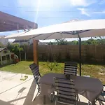 3 Ch Climatisee Avec Piscine & Jacuzzi, Parking Prive, Centre A Pied *