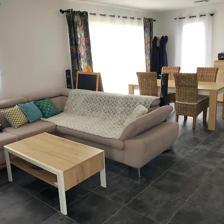 Climatisee, Piscine, Et Centre Accessible A Pied Uzes