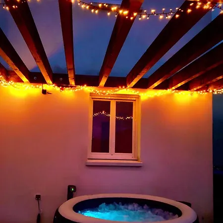 Villa 3 Ch Climatisée Avec Piscine&jacuzzi, Parking Privé, Centre à Pied Uzès